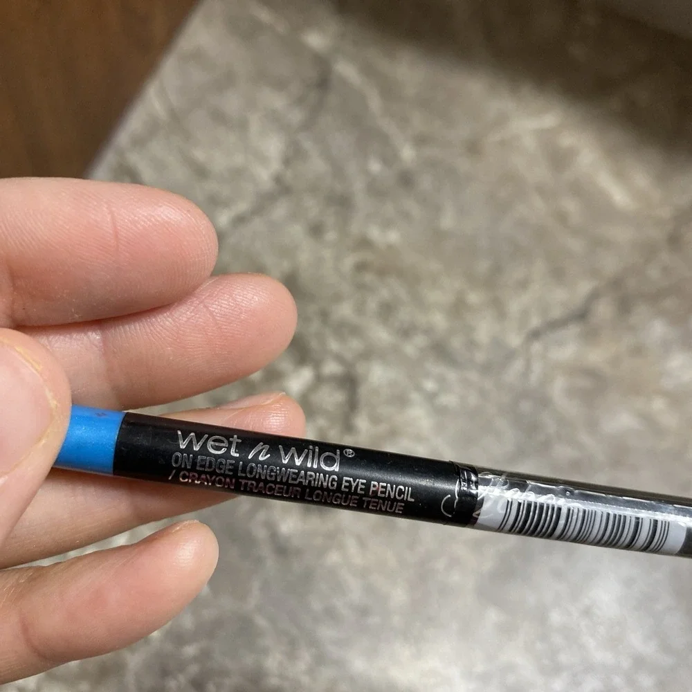 Wet N Wild On Edge Long Wearing Eye Pencil - A253 Hypersky‎ New/Sealed Eyeliner